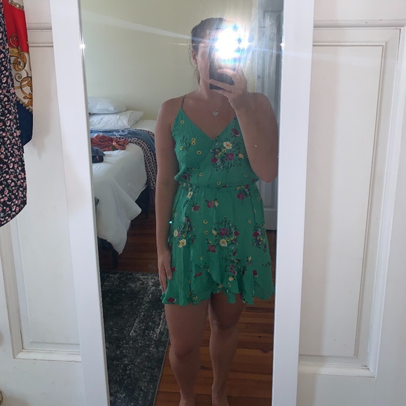Green and Floral Patterned Express Dress - Picture 4 of 4